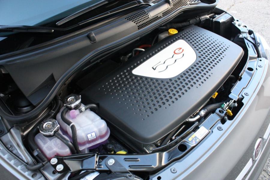  Fiat 500e 2013 года  (фото 67 из 141)